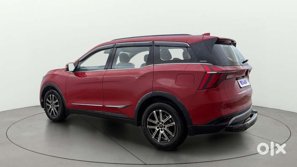 Mahindra Xuv700 2.0 Ax 7 Petrol Mt Str, 2021, Petrol