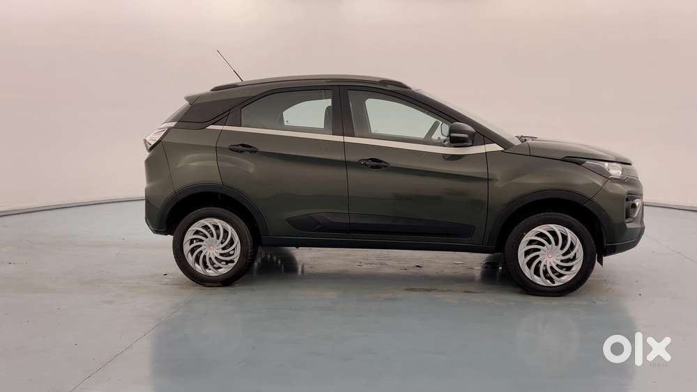 Tata Nexon 1.2 Revotron Xm (s), 2022, Petrol