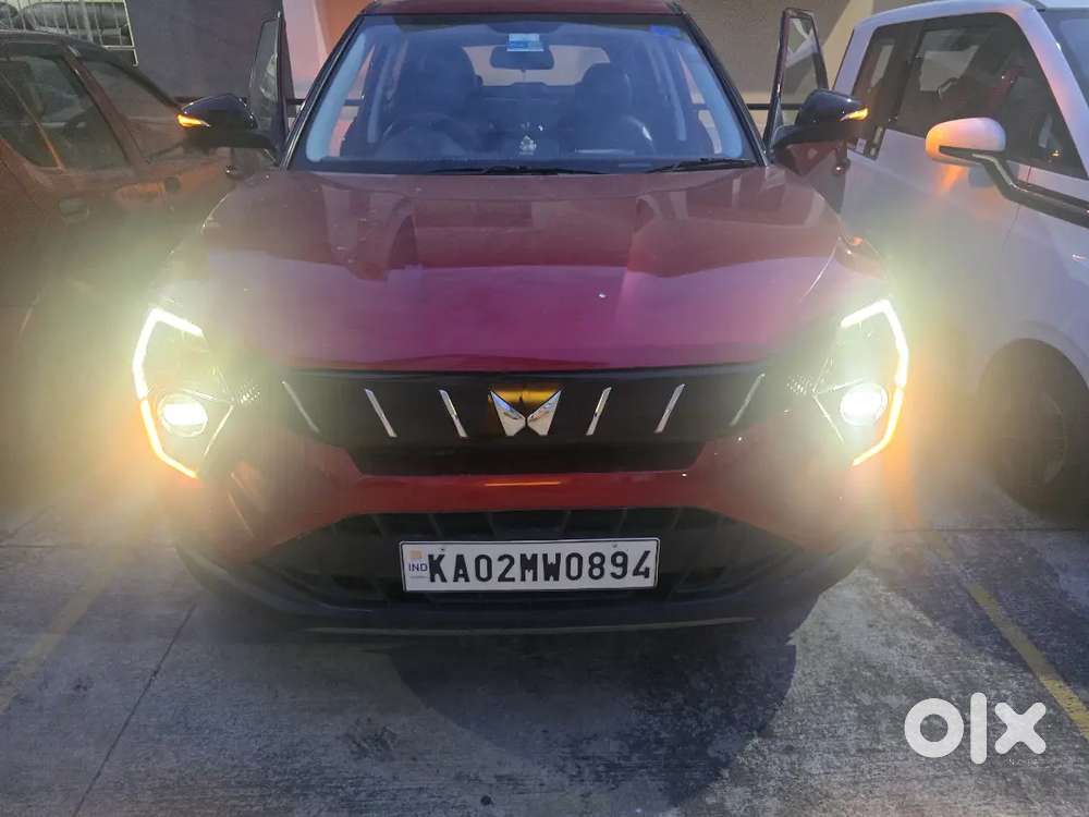 Mahindra Xuv 3xo Petrol Mx2 Pro Auto,2024 Dec Regd, Just 6200 Kms Run.