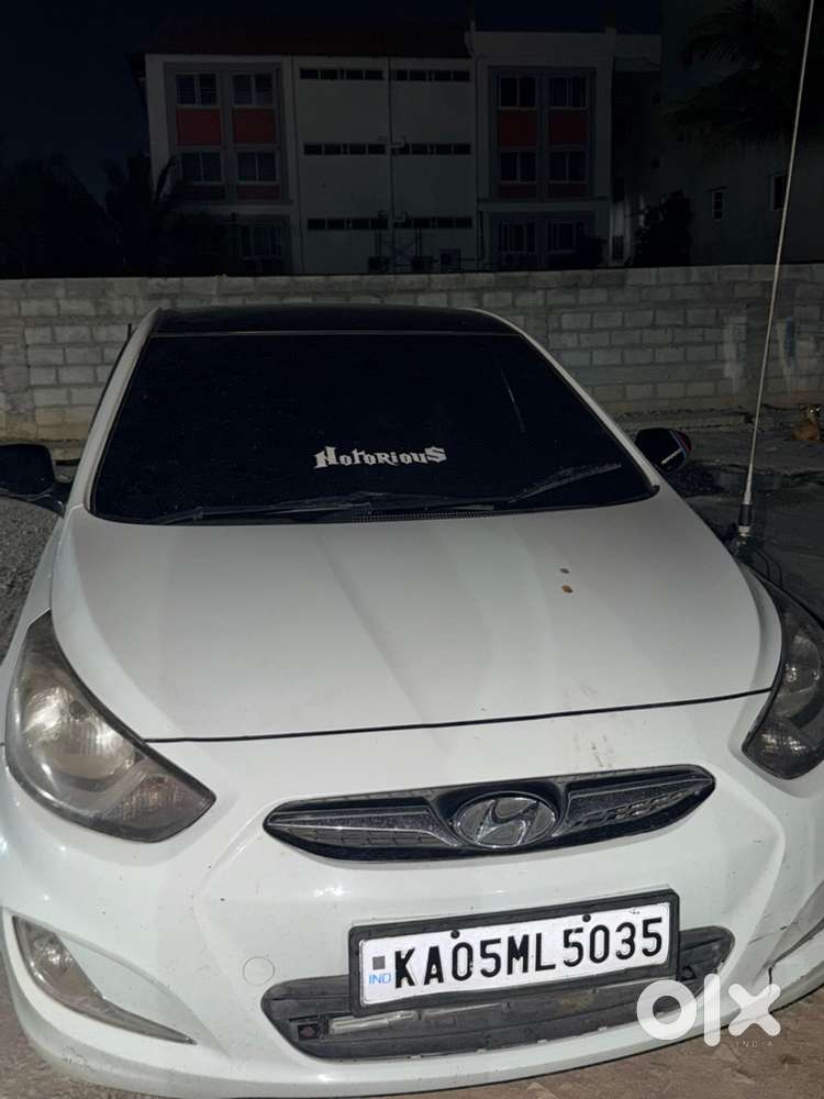 Hyundai Fluidic Verna 2012