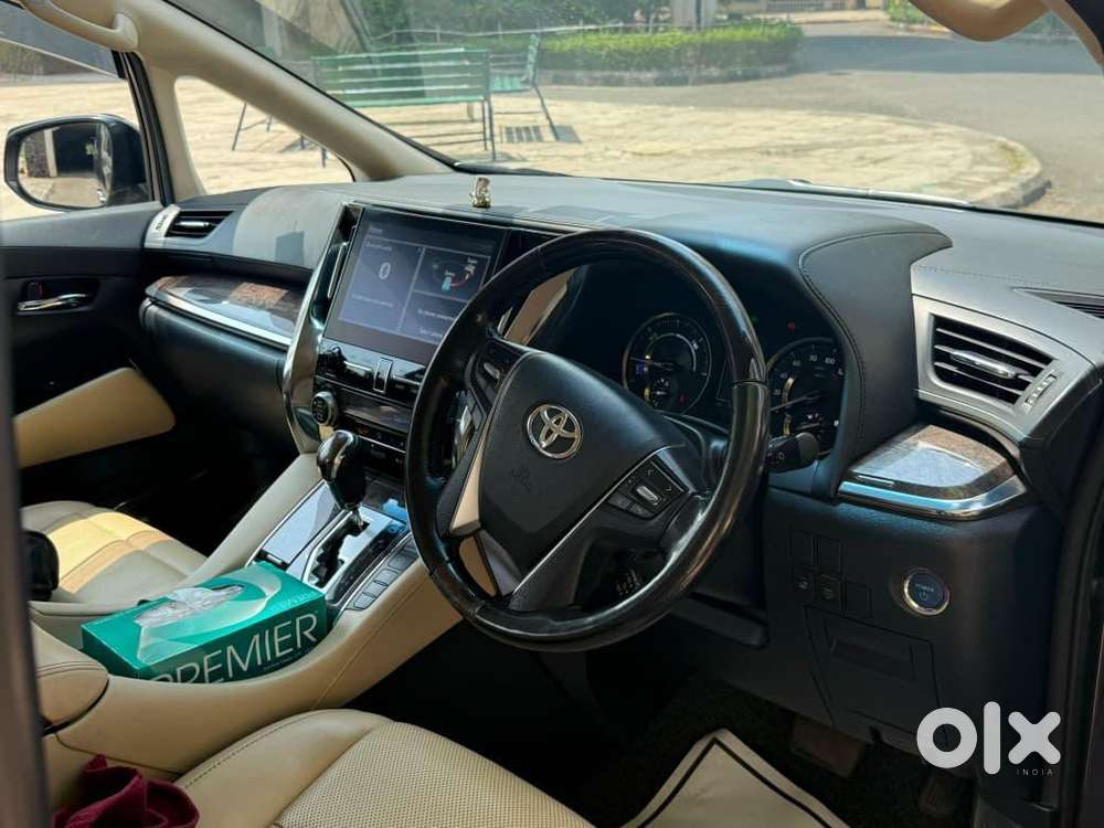 Toyota Vellfire Vip &ndash; Executive Lounge, 2021, Petrol