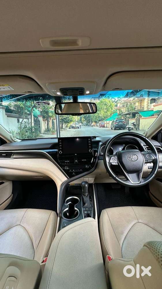 Toyota Camry 2022 Petrol Well Maintained