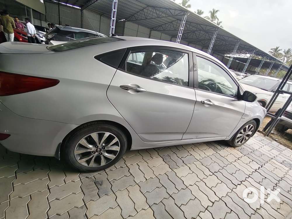 Hyundai Verna Fluidic 1.6 Vtvt Sx, 2015, Petrol