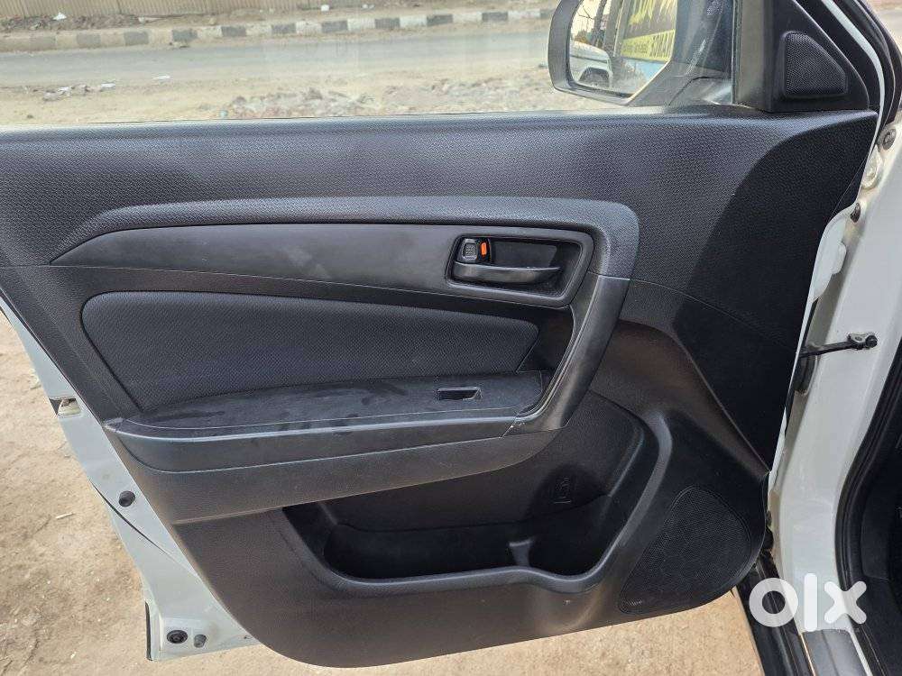 Maruti Suzuki Brezza 1.5 Vxi Cng, 2021, Petrol