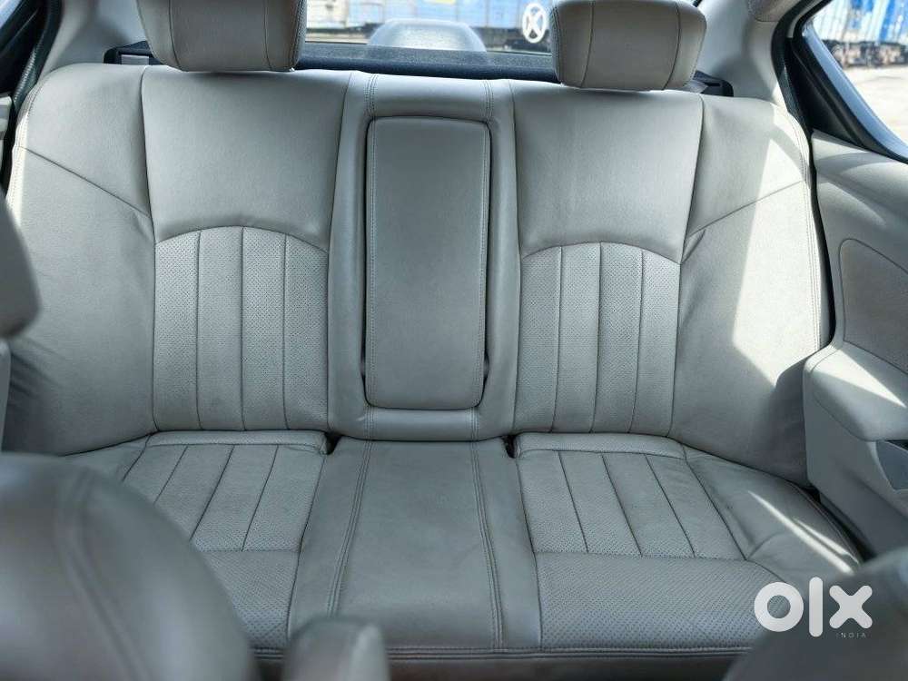 Nissan Sunny, 2017, Petrol
