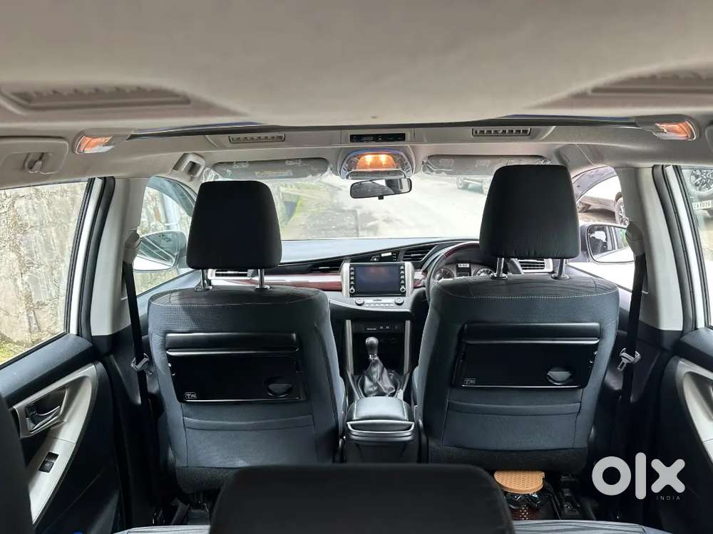 Toyota Innova Crysta 2.4v 2023