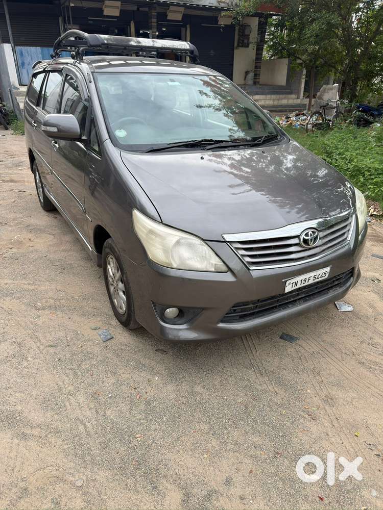 2012 Toyota Innova 2.5 V Diesel  7 Seater  Well Maintened