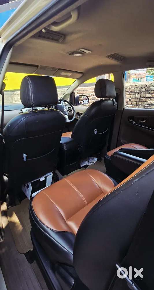Toyota Innova 2.5 V  7 Seater Bs4.