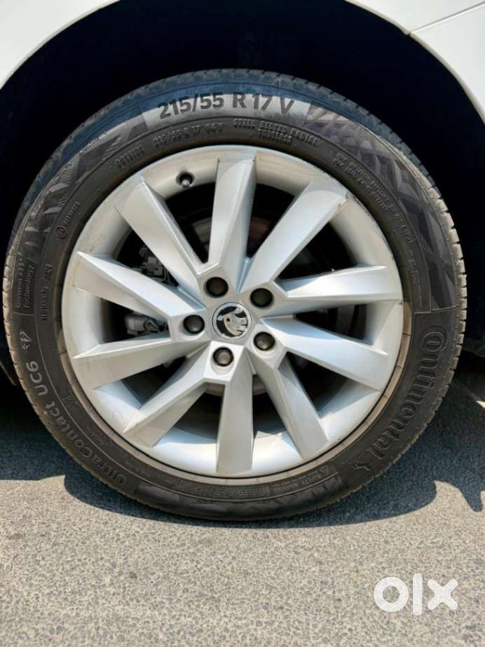Skoda Superb 2.0 L&k Tsi At, 2016, Petrol