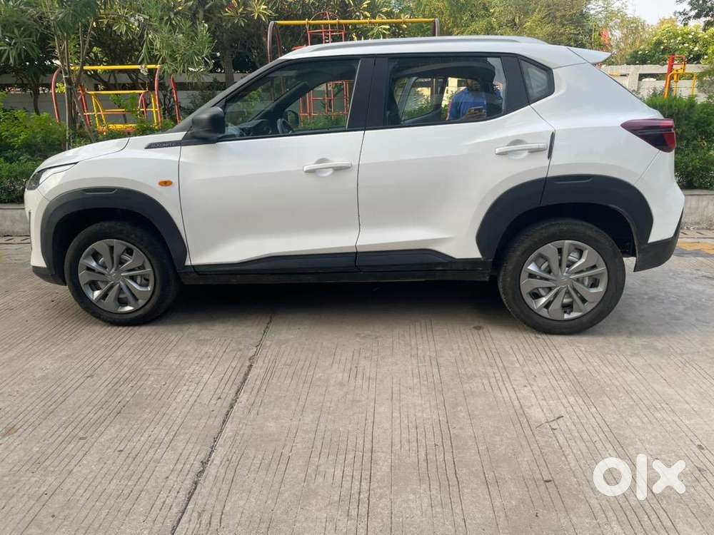 Nissan Petrol Manual 2024