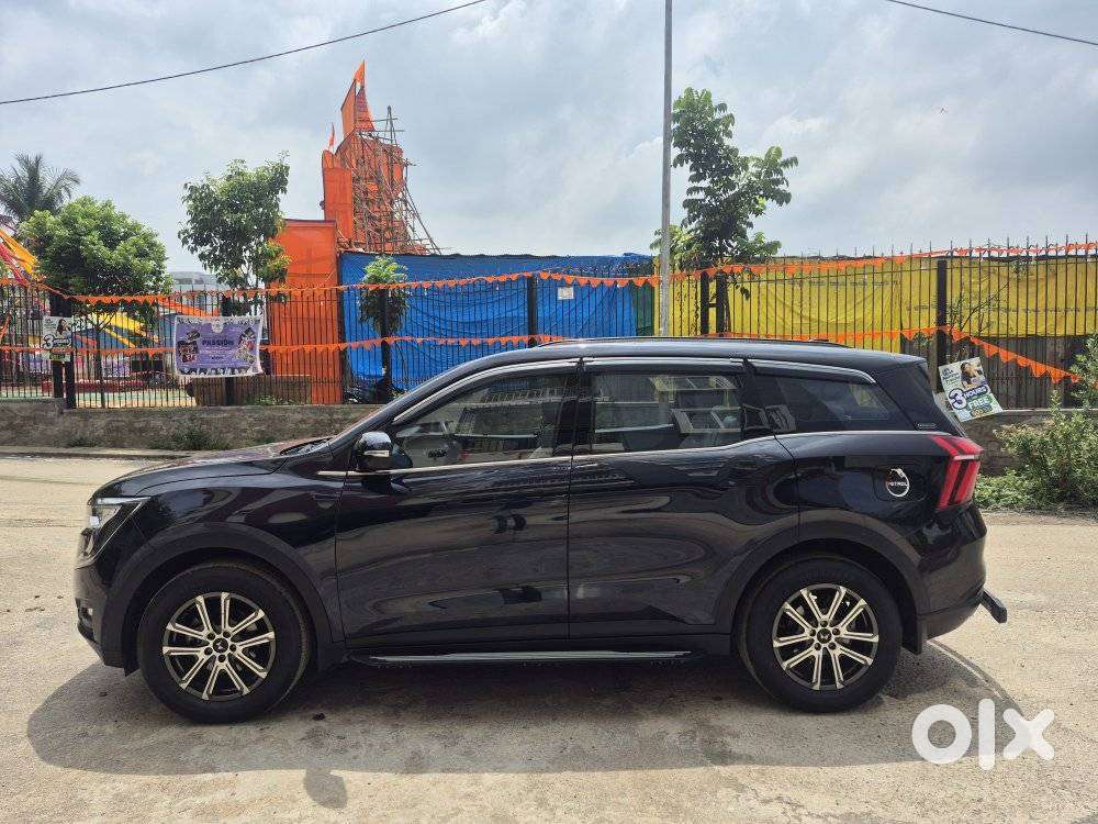 Mahindra Xuv700 2.0 Ax 7 Petrol Mt Str, 2024, Petrol