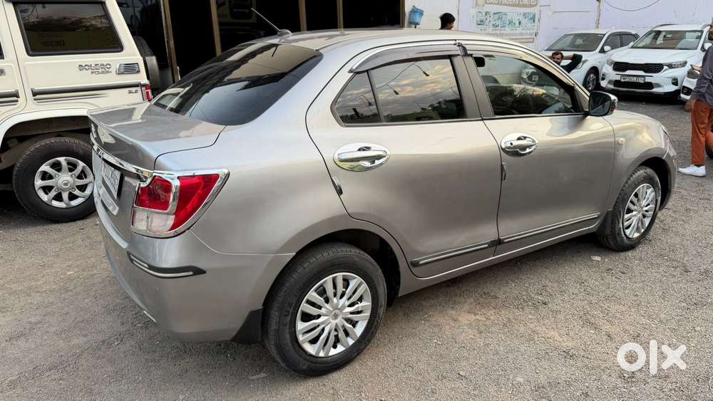 Maruti Suzuki Dzire 1.2 Lxi, 2022, Petrol
