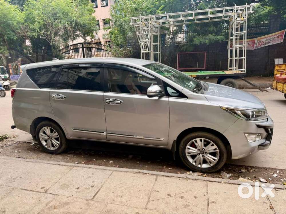 Toyota Innova Crysta 2.8z Automatic, 2016, Diesel