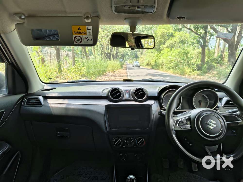 Maruti Suzuki Swift Vxi + Manual, 2022, Petrol