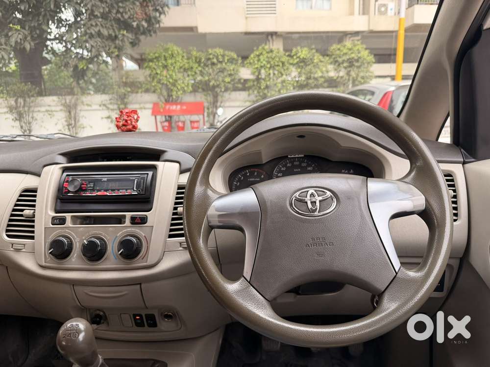Toyota Innova 2.5 G (diesel) 8 Seater, 2014, Diesel