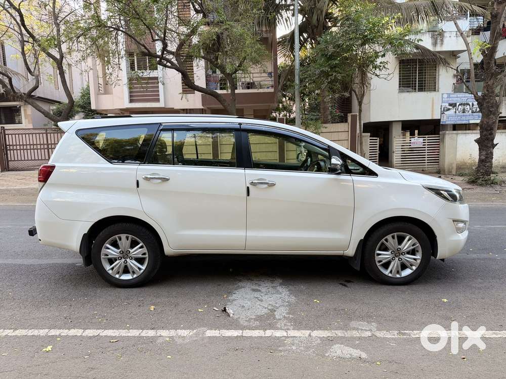 Toyota Innova Crysta