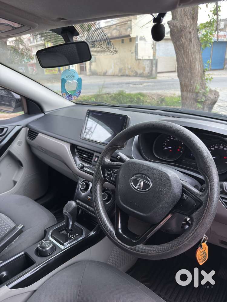 Tata Nexon 1.2 Revotron Xma Amt (s), 2019, Petrol