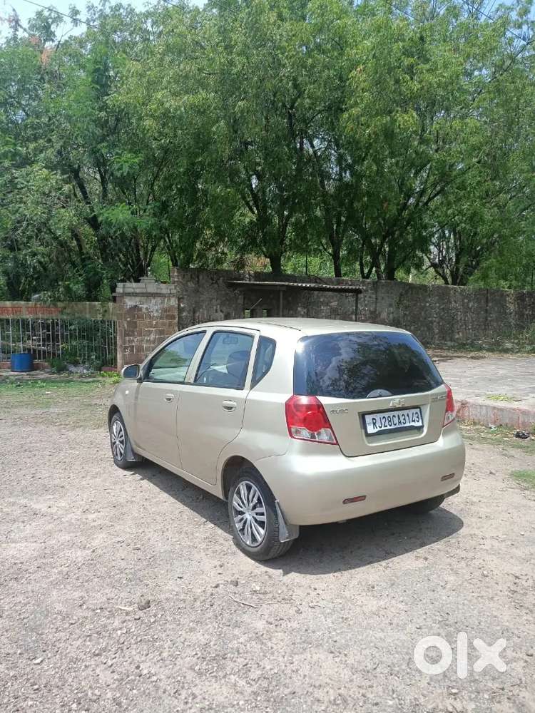 2013 Chevrolet Aveo पेट्रोल मैन्युअल 15 Km