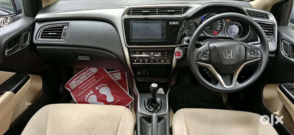 Honda City V Mt Exclusive, 2022, Petrol