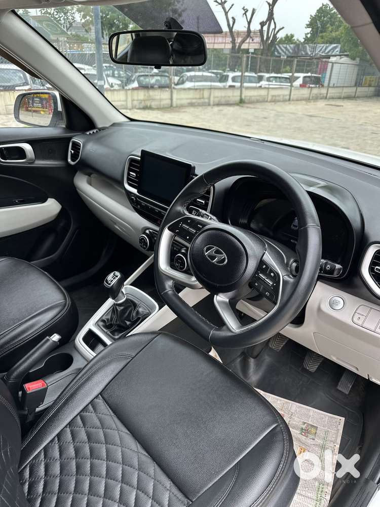 Hyundai Venue Sx Dual Tone Diesel, 2023, Diesel