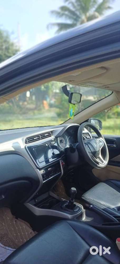 Honda City 1.5 V 4th Gen I-vtec Mt, 2017, Petrol