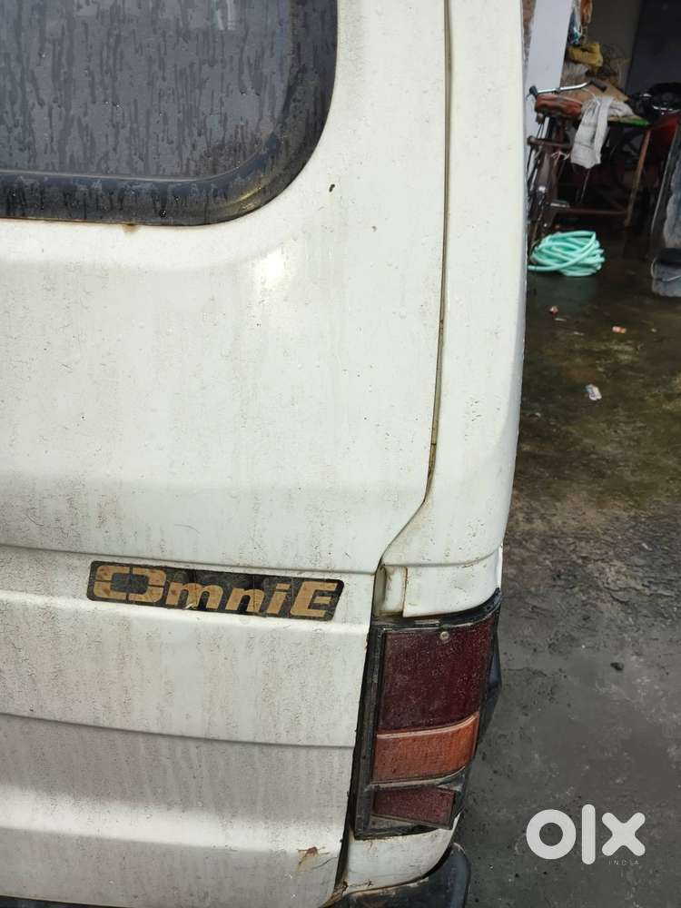 Maruti Omni 8-seater 2015