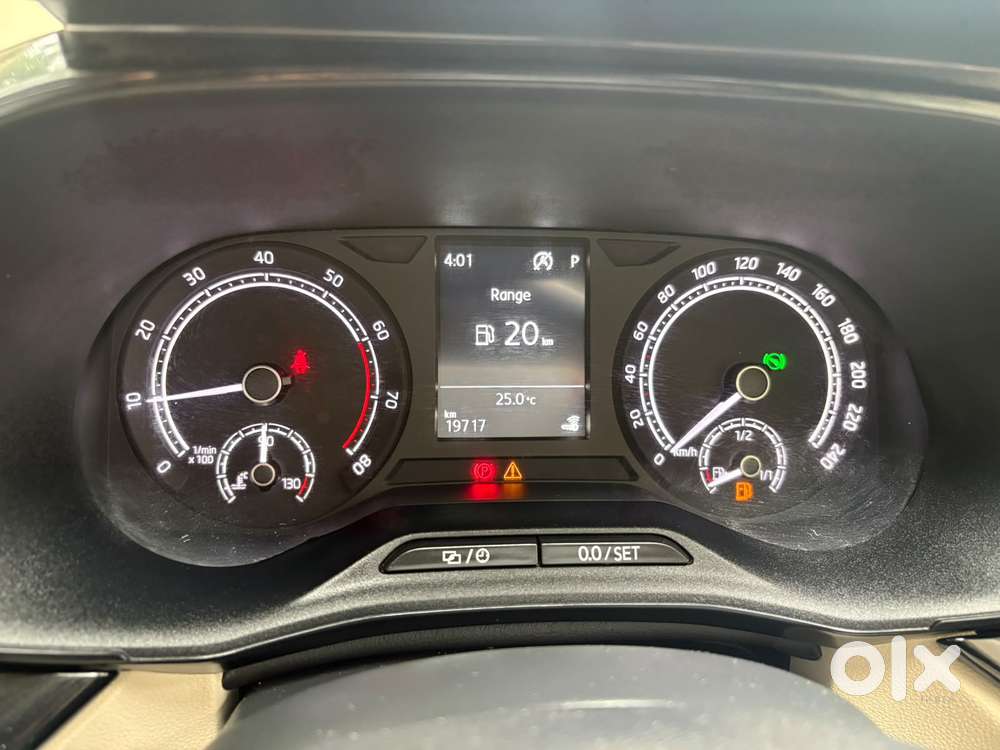 Skoda Slavia 1.0 Ambition Tsi At, 2022, Petrol