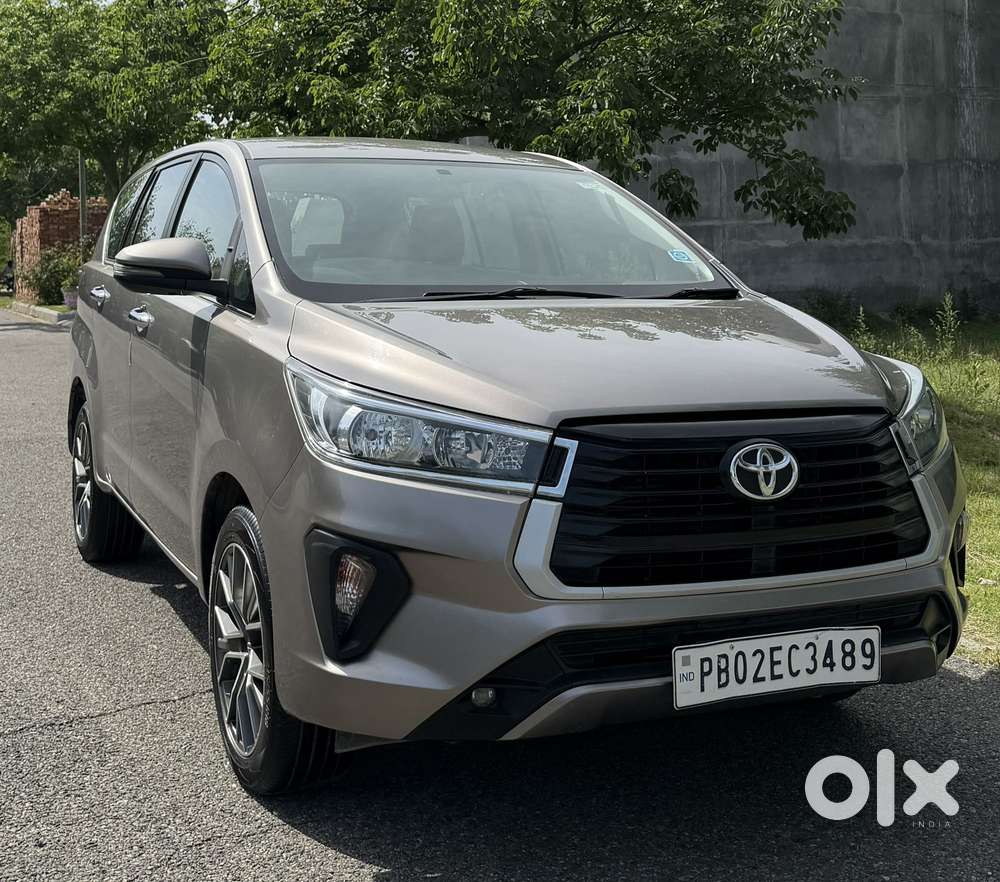 Toyota Innova Crysta 2.4 Gx Limited Edition At 7 Str, 2021, Diesel