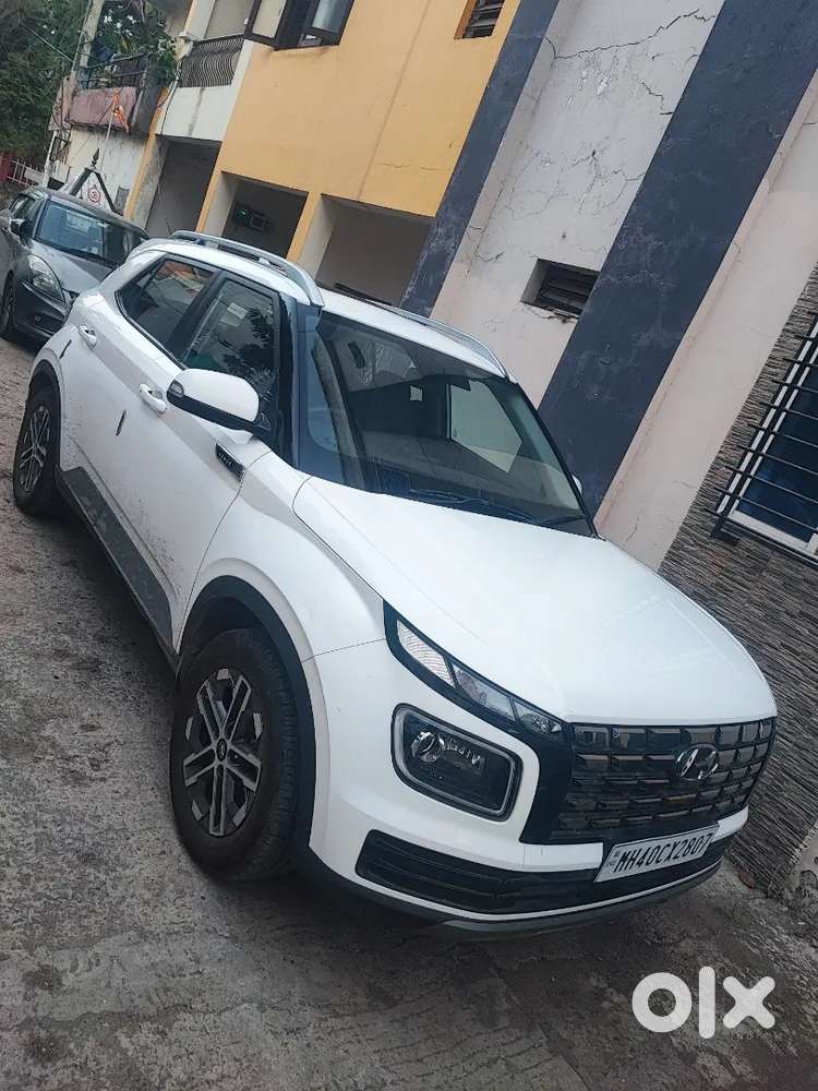 Hyundai Venue 2024 Sx Mt Diesel 69450 Km Driven In Meant Condition