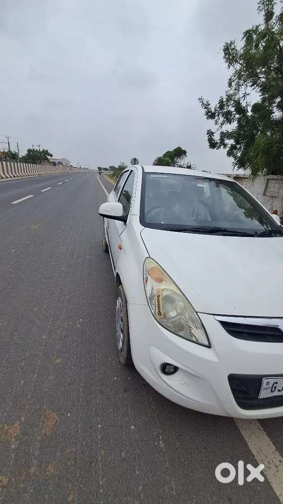 Hyundai New I20 Magna 2011