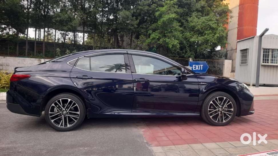 Toyota Camry Hybrid, 2025, Petrol