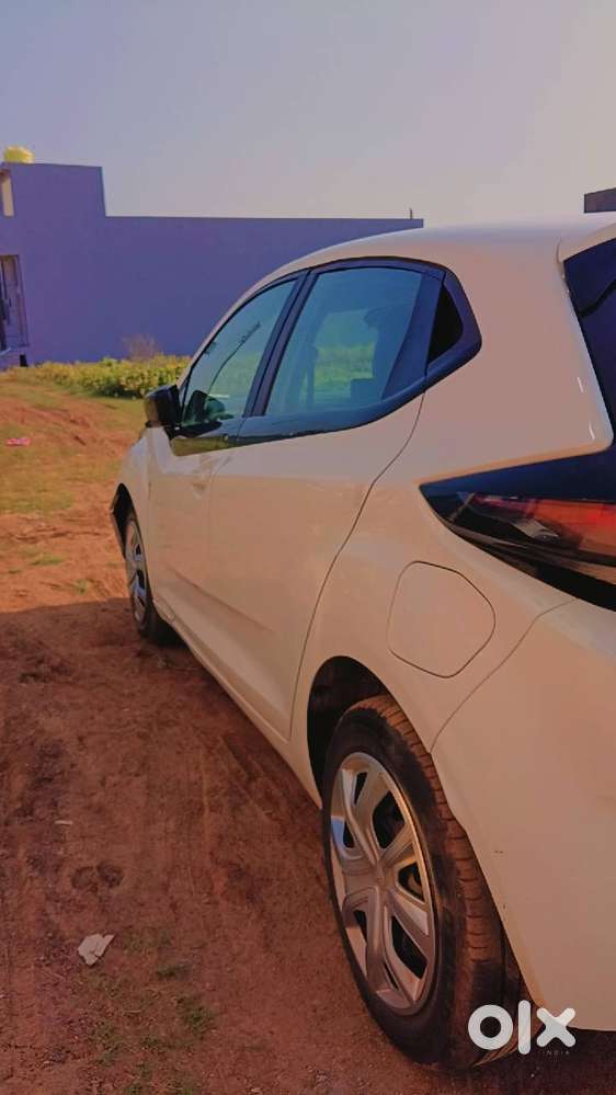 Tata Altroz Xm Plus 2024