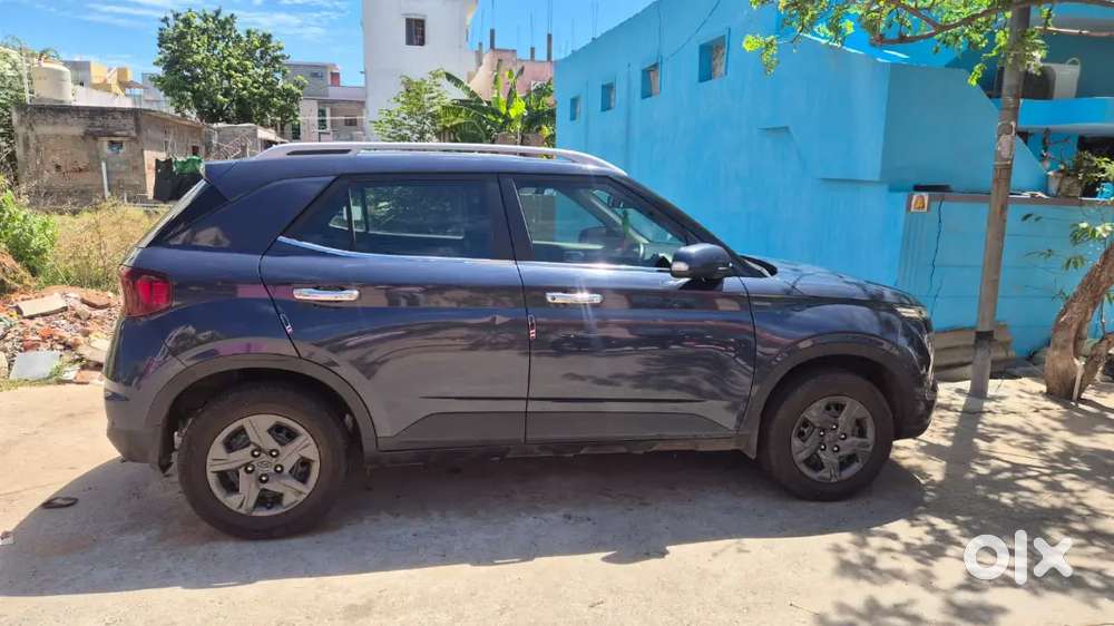 Hyundai Venue S Plus 2021 Mt Petrol