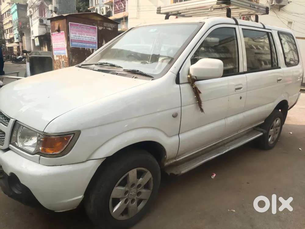 Chevrolet Tavera 2015 Diesel 20000 Km Driven