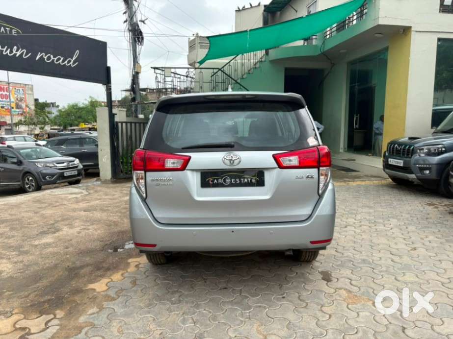 Toyota Innova Crysta 2.8 Gx At, 2017, Diesel