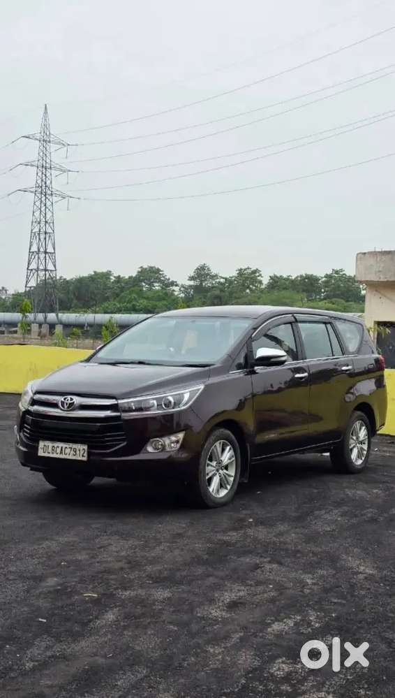 Toyota Innova Crysta 2.8z 2016
