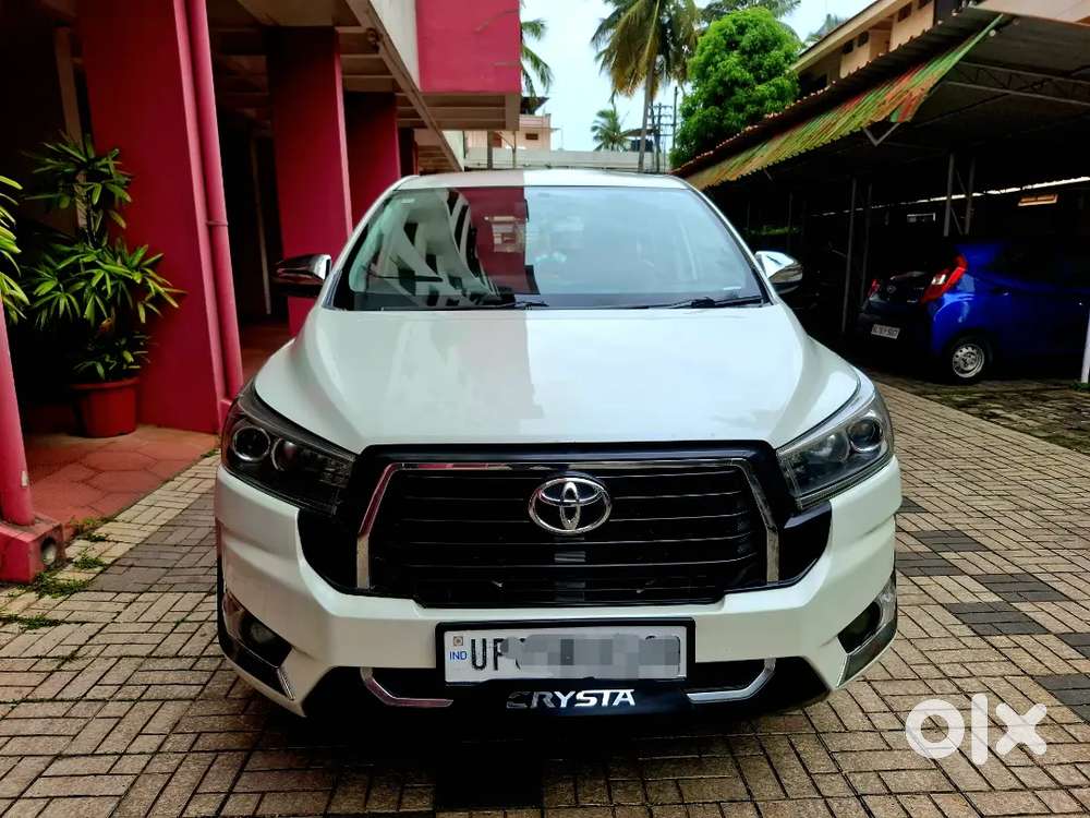 Toyota Innova Crysta 2.4 V Manual 2017 8 Seater