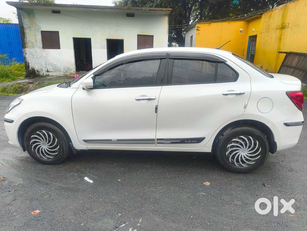 Maruti Suzuki Dzire 1.2 Vxi, 2023, Petrol