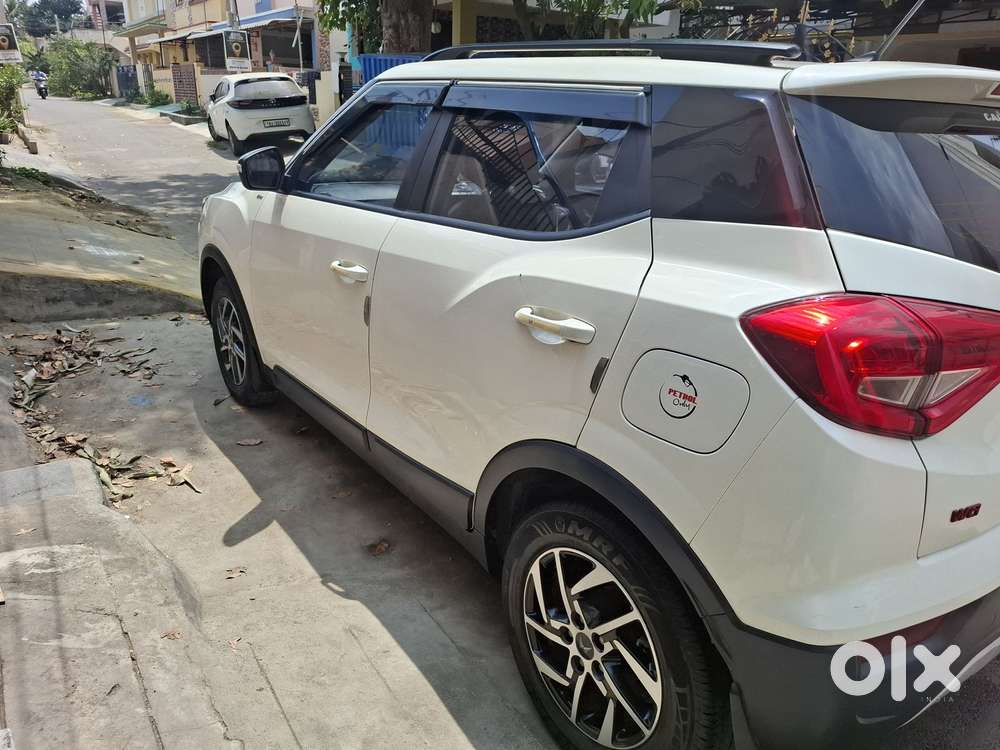 Mahindra Xuv300 W8, 2023, Petrol