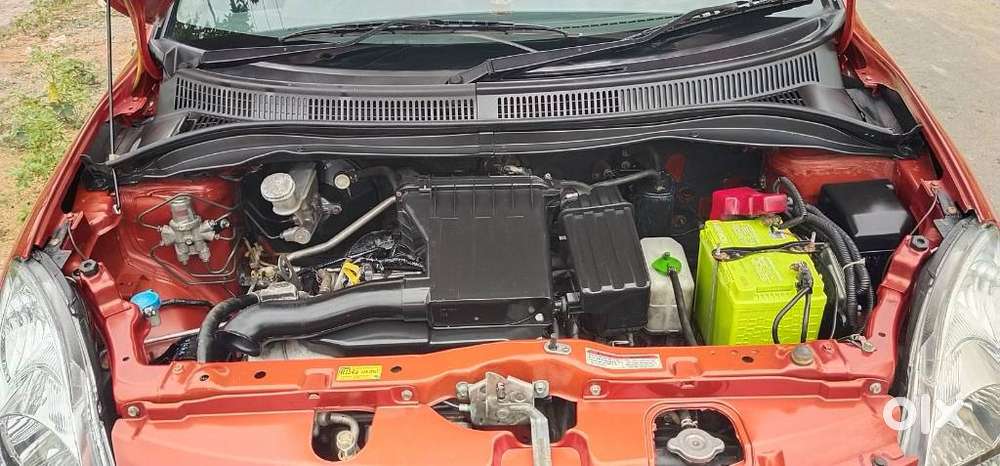 Maruti Suzuki Swift Lxi Bsiv, 2010, Petrol