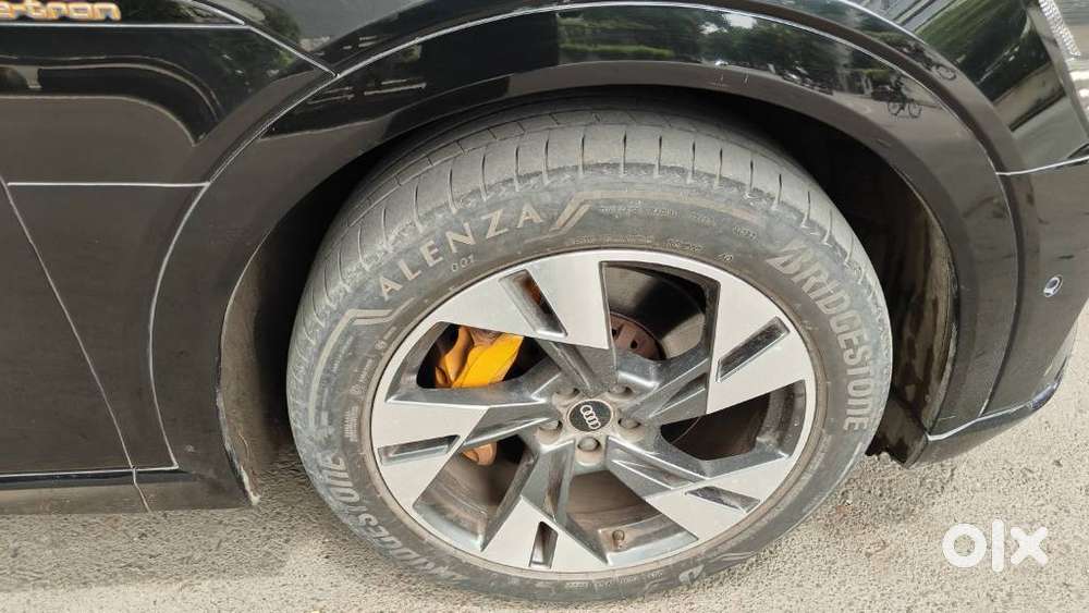 Audi E-tron 55, 2022, Electric