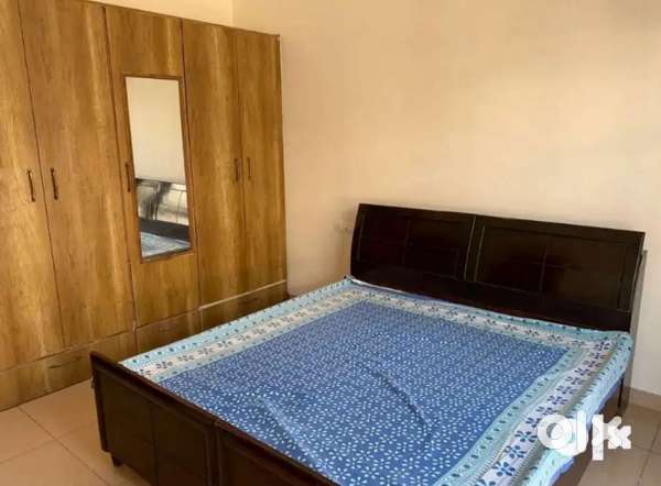 2BHK Full independent AC Fully Furnished Brokerage 50%