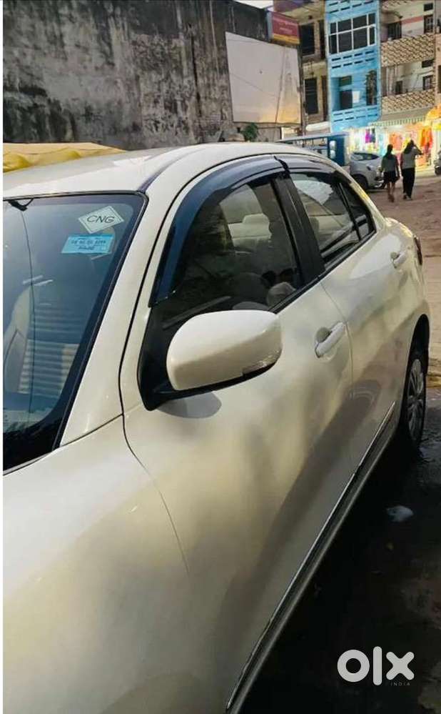 Dzire Vxi Cng 2022 Average 30+