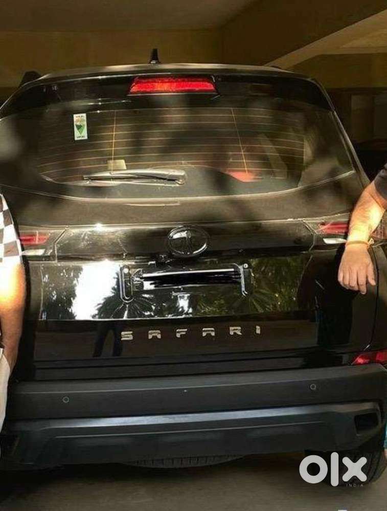 Tata Safari Red Dark Xza+ Automatic (top Model  Limited Edition)