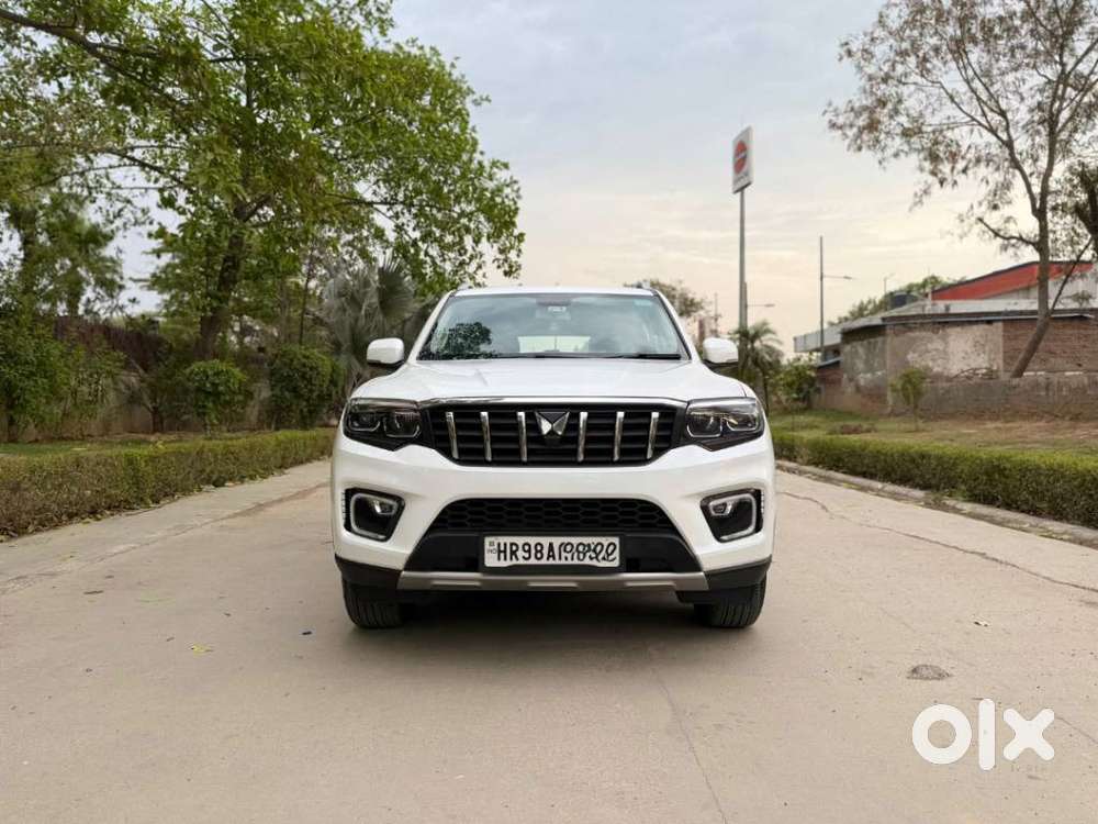 Mahindra Scorpio N Z8 Petrol At 7 Str, 2026, Petrol