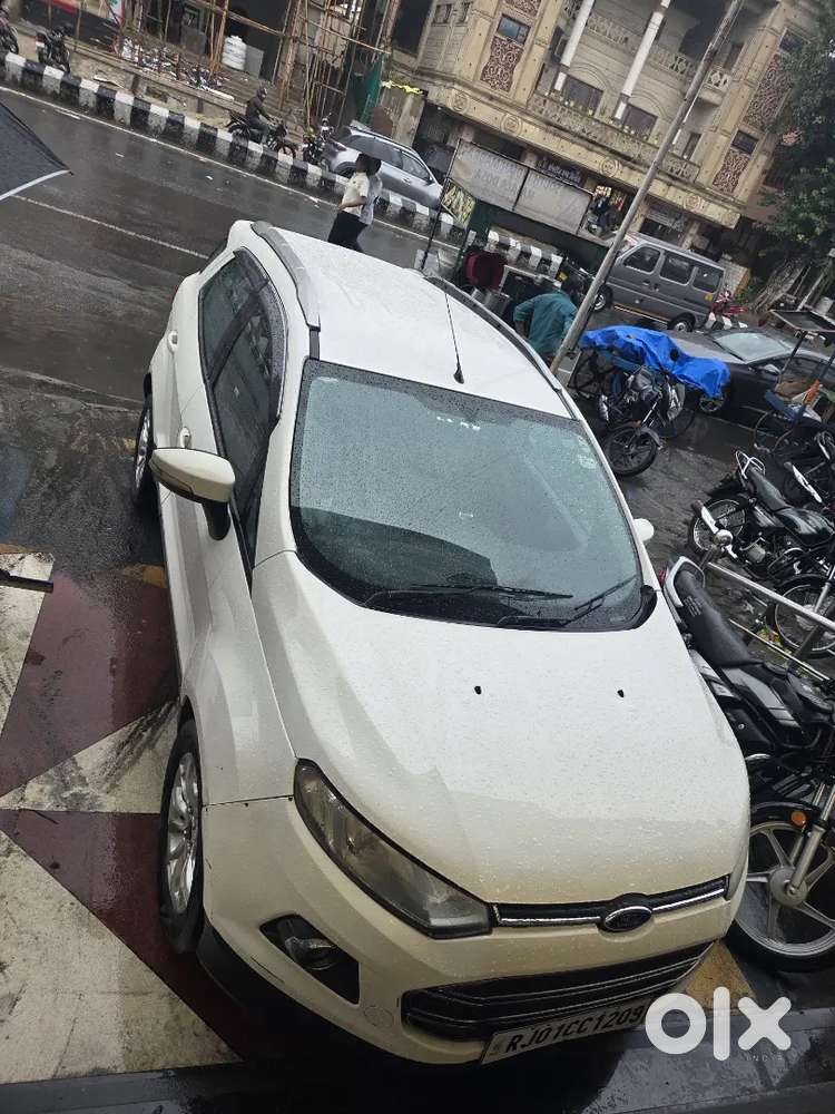 Ford Ecosport Titanium 2013 Dimond White Color