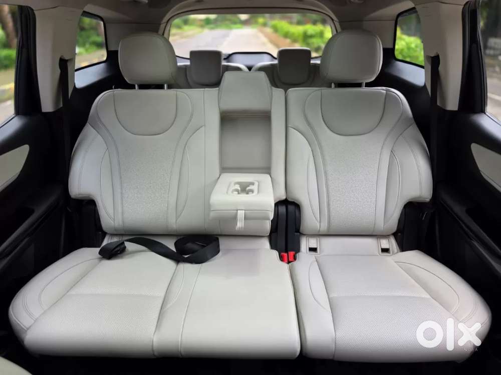 Mahindra Xuv700 2.2 Ax 7 Diesel At Luxury Pack Str, 2022, Diesel