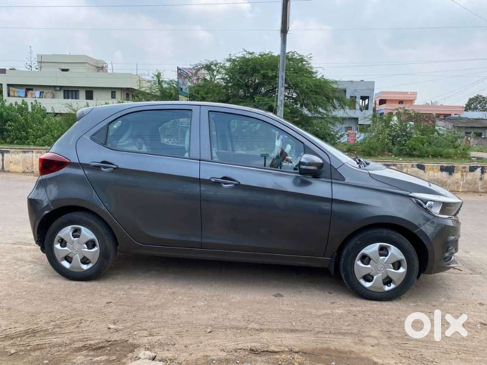 Tata Tiago 1.2 Revotron Xt (o), 2020, Petrol