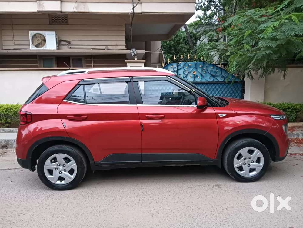 Hyundai Venue 1.2 S Plus, 2020, Petrol
