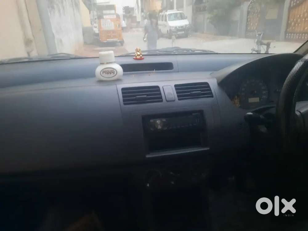 Maruti Suzuki Dzire 2011